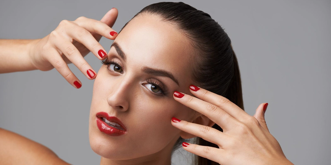 Why Lash And Brow Tinting After Summer Makes Such A Difference